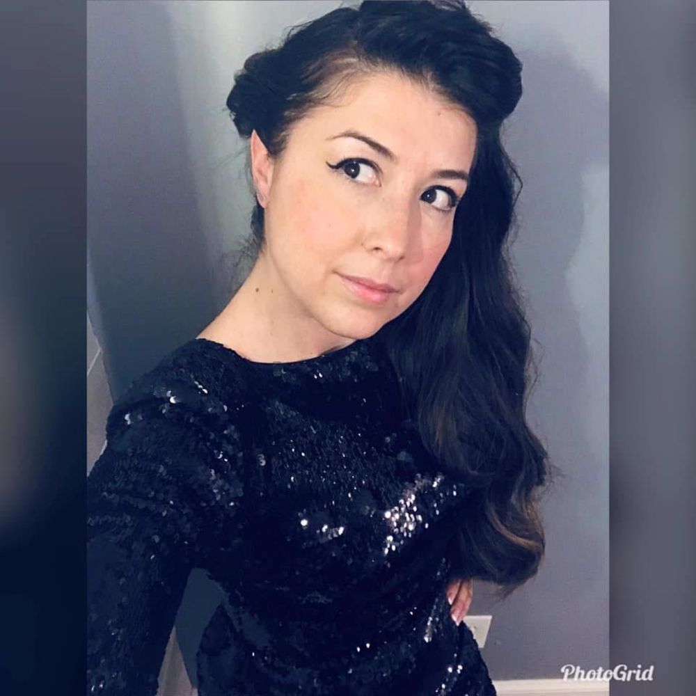 Meet your Posher, Elizabeth